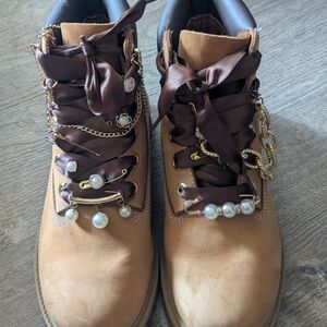 Women’s Tan Pearl-Embellished Timberland Lace-Up Boots